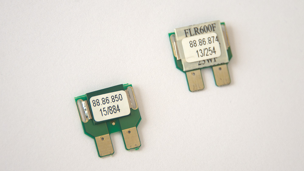 Fusibile a lama autoripristinante